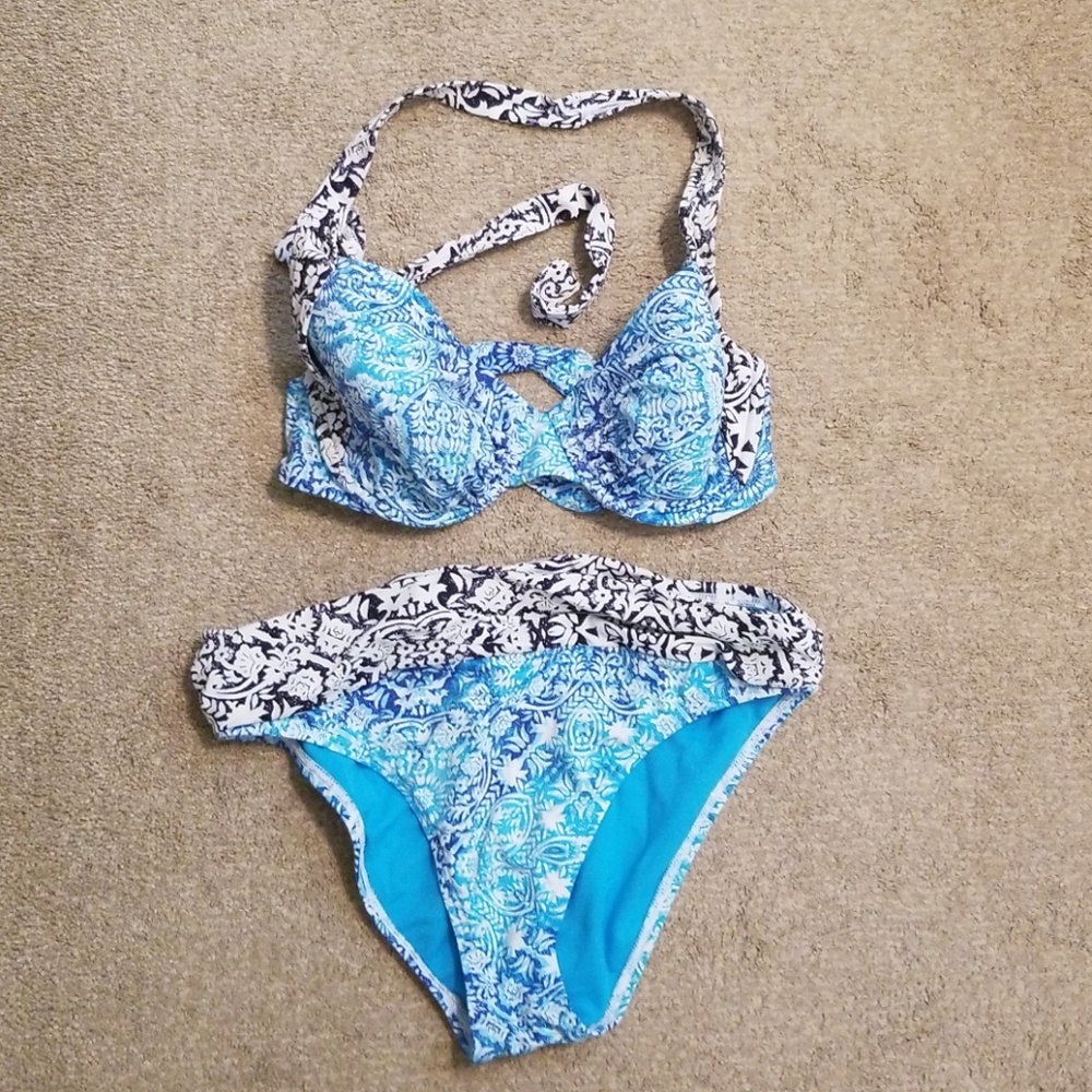 Tommy Bahama Bikini- Bra Cup Size 36D